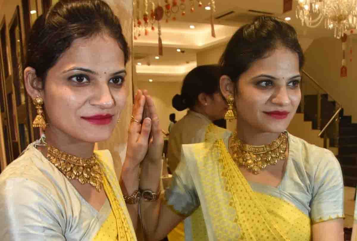 Dhanteras 2020: Money rains on Dhanteras, turnover of 575 crores, see happiness between Corona in pictures