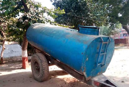 Fatehpur: Lucknow STF struck contractor house, caught six lakh hemp from tanker