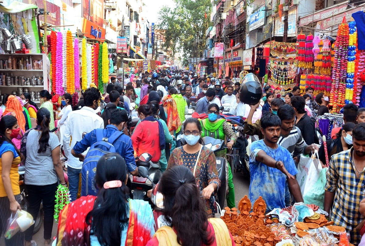 diwali 2020: Market is not scared of corona, crowds are plenty, shopping too smog