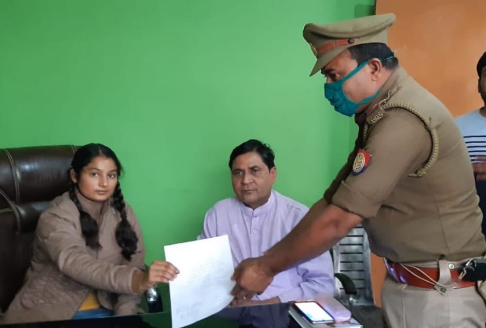 Student kajal Singh becomes one day MLA in Raebareli.