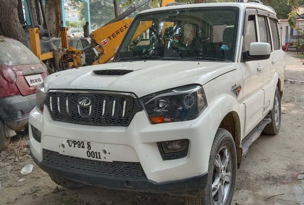 BJP leader committed indecency with SDM, brother in custody