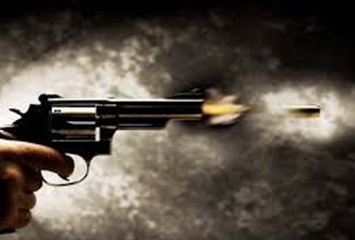 Bullies shot dead when they opposed Dadagiri