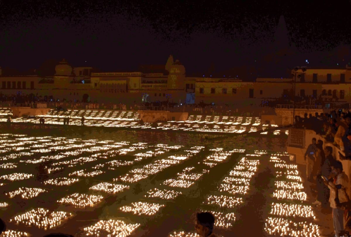 Ayodhya flooded with lights to welcome Ram, more than five lakh 84 thousand lamps burnt, guinness world record