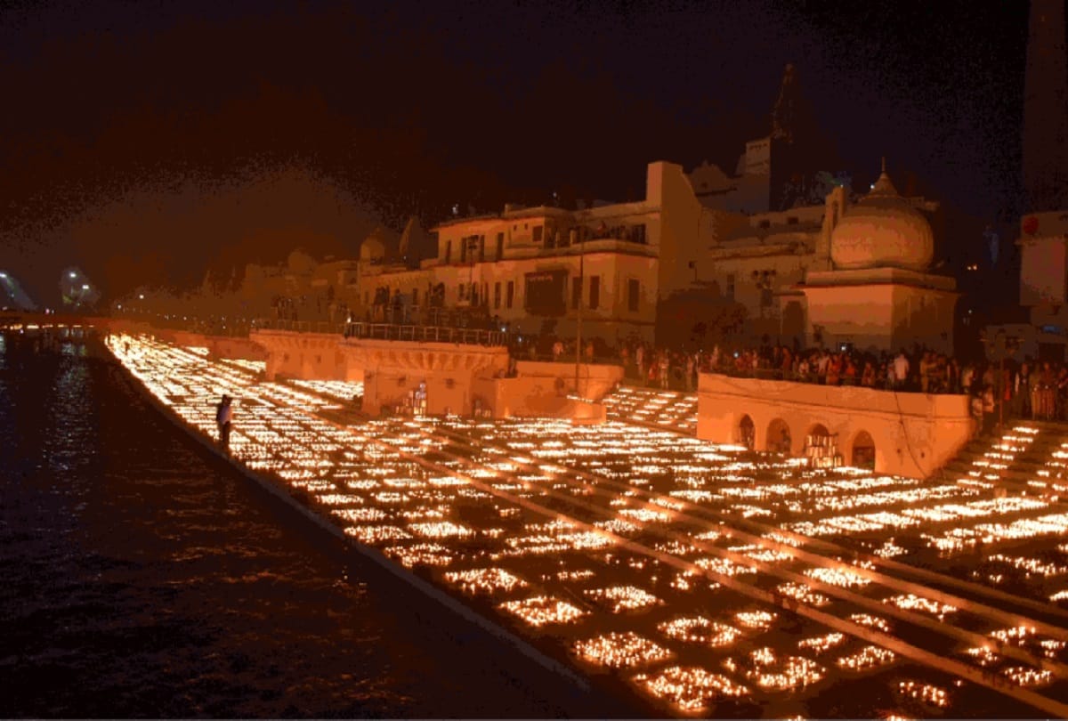Ayodhya flooded with lights to welcome Ram, more than five lakh 84 thousand lamps burnt, guinness world record
