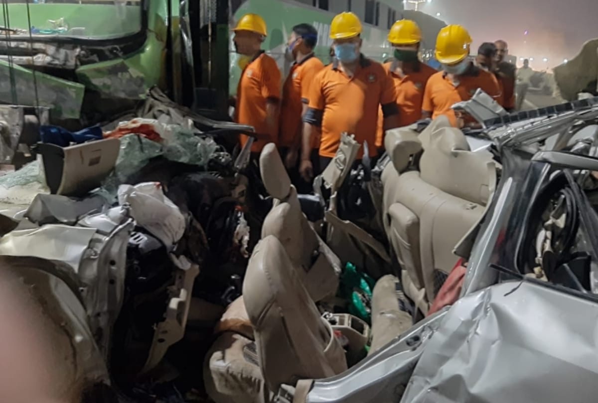 Lucknow: Four dead, including three women in a car accident on the Shaheed Path
