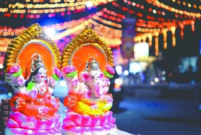 Diwali 2021 aise karein ghar mein Laxmi pooja how to do Lakshmi Puja at home, know here the puja samagri and puja vidhi