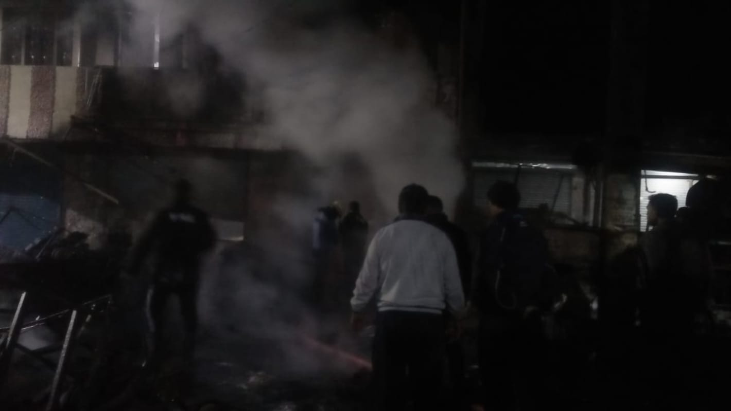 rishikesh news: four vehicle and two shop caught fire