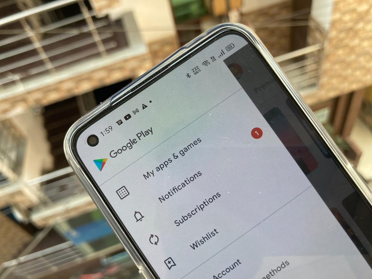 Russia: Navalnys Smart Voting app removed from Apple and Google Play stores ahead of parliamentary elections