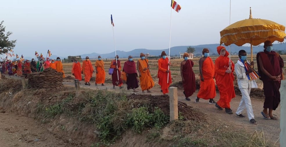 Dhamma Yatra with Budham Sharanam Gachhami slogan