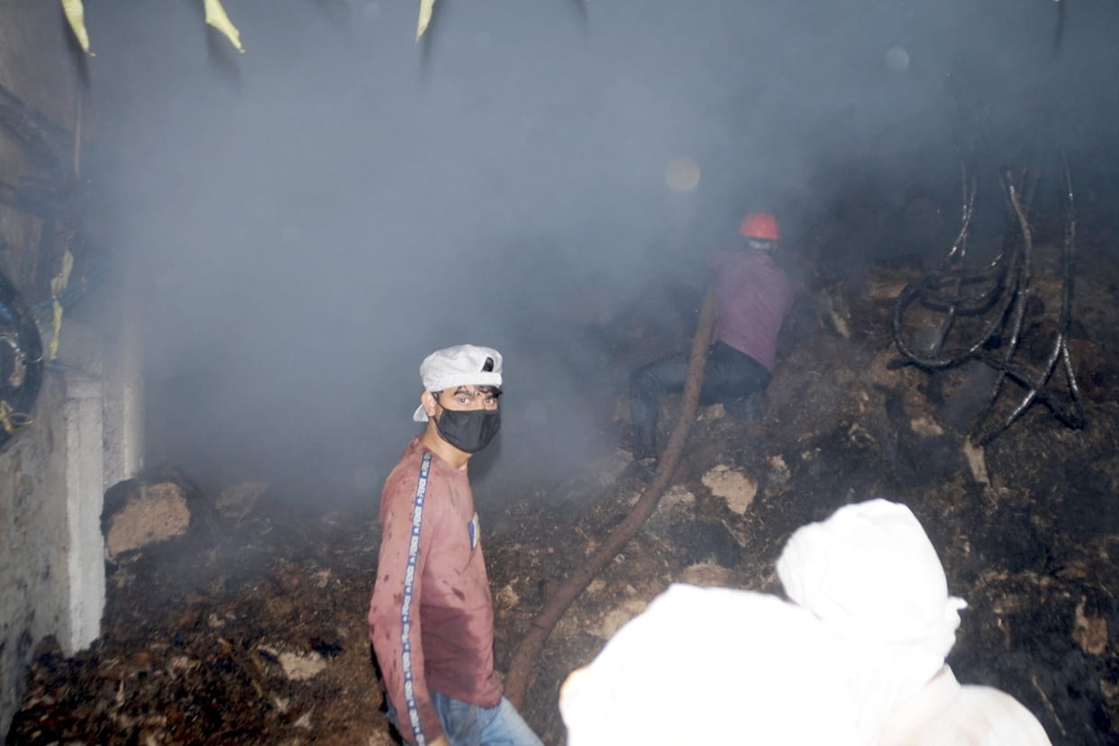 A huge fire broke out in bagasse in Shamli mill