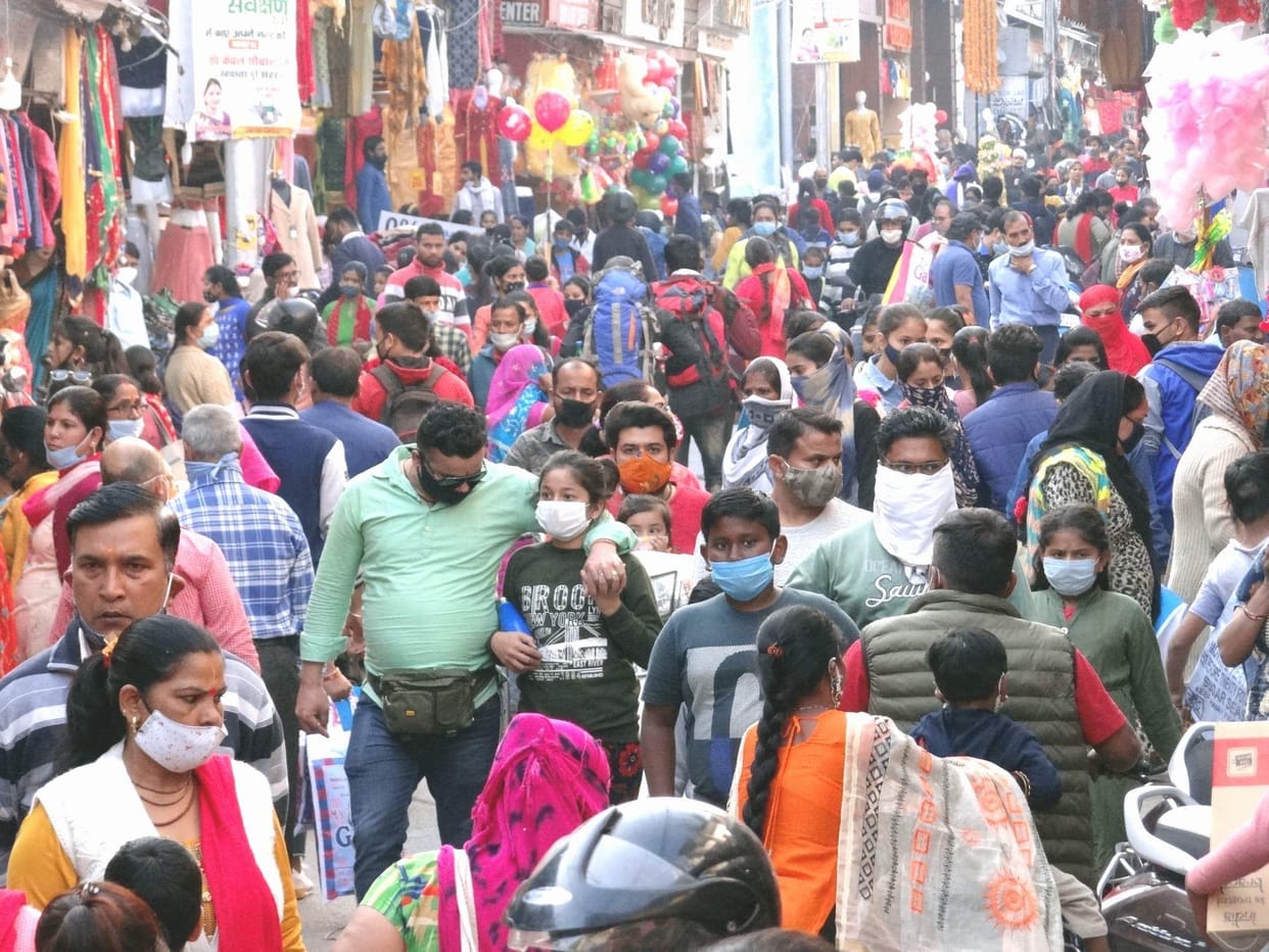 Money rained heavily on markets on Dhanteras