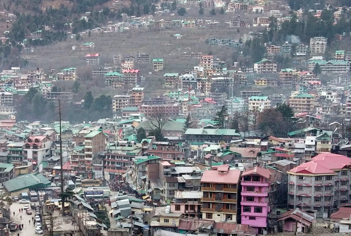 tourism in himachal pradesh: 60 percent hotels booking in Manali kullu himachal pradesh