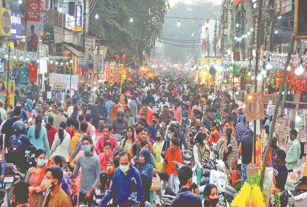 Uttarakhand: Heavy Rush in market for Diwali and Dhanteras Shopping during Covid 19, photos