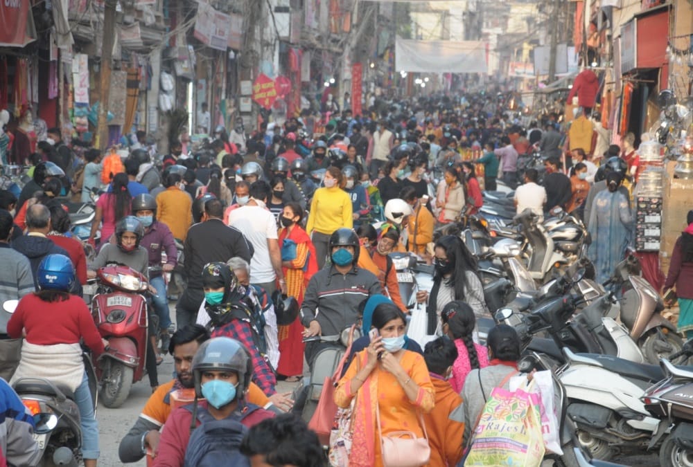Uttarakhand: Heavy Rush in market for Diwali and Dhanteras Shopping during Covid 19, photos