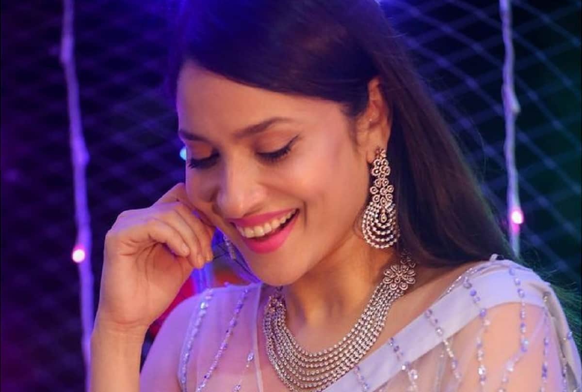 Ankita lokhande share dance video with boyfriend vicky jain on hrithik roshan song