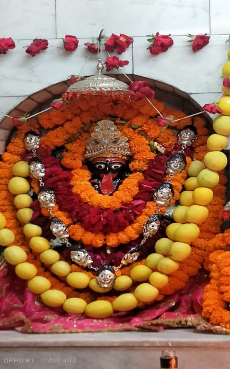 Kali Maa Tongue Story Know Why Goddess Kali Tongue Is Out In Every Photo In Hindi