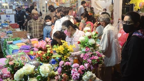 Corona was ineffective on jewelery and utensils on Dharateras and Diwali