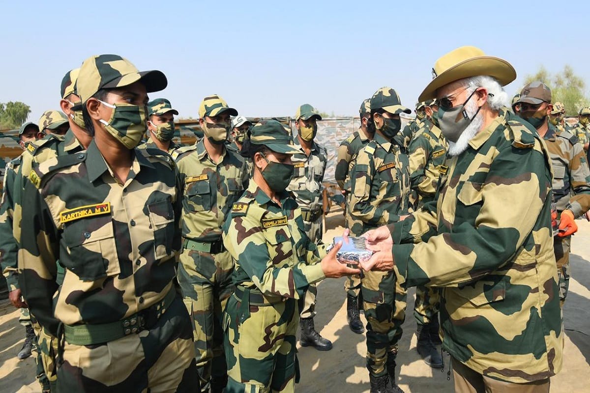 PM Narendra Modi arrives at Longewala border to celebrate Diwali with soldiers, know what is Battle of Longewala