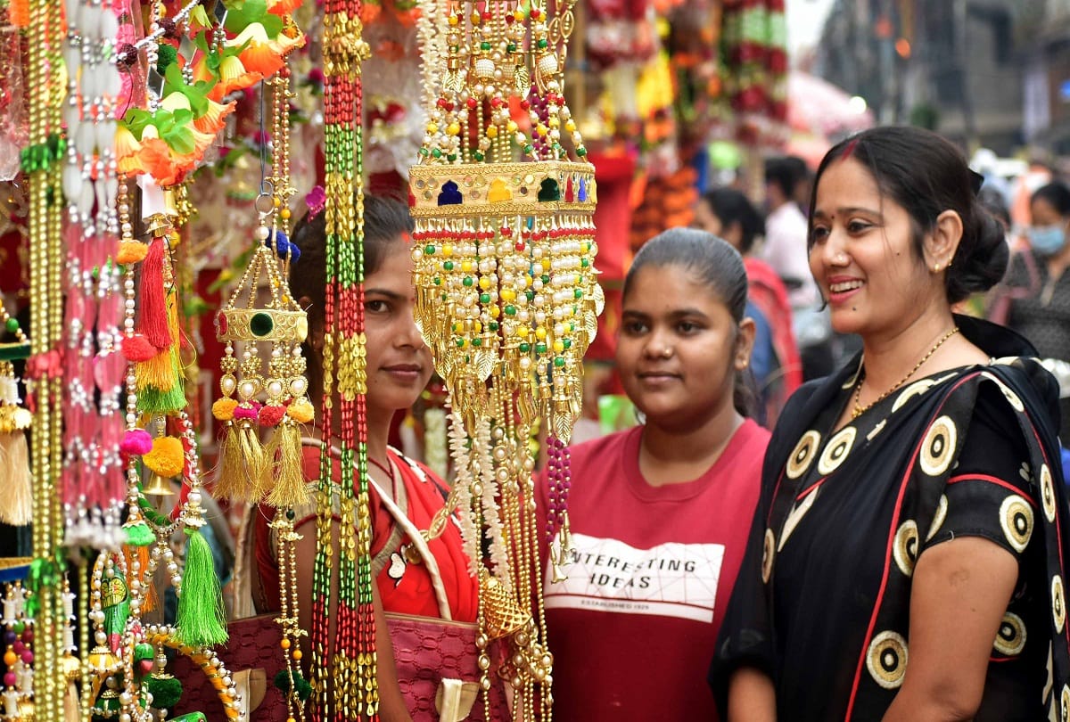 Diwali News 2020: Confluence of happiness, prosperity and good fortune on Diwali today