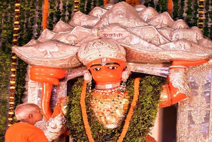 Tableaux in Hanuman temples adorned on Jayanti, praying for freedom from corona epidemic