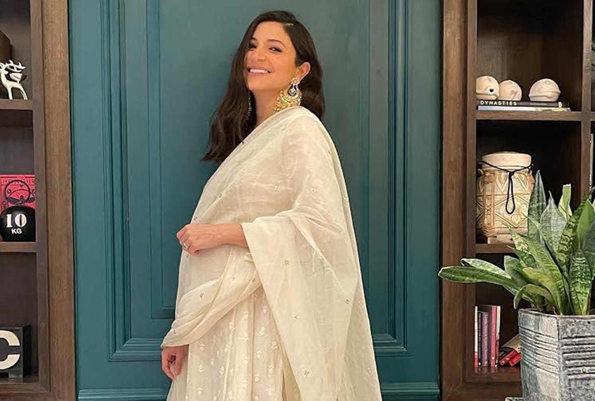 Anushka Sharma shares pic from her Maternity Diaries