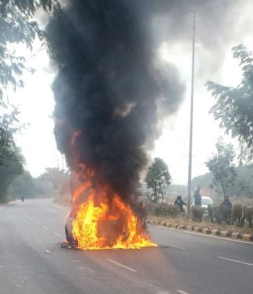 Car fire, narrowly escaped