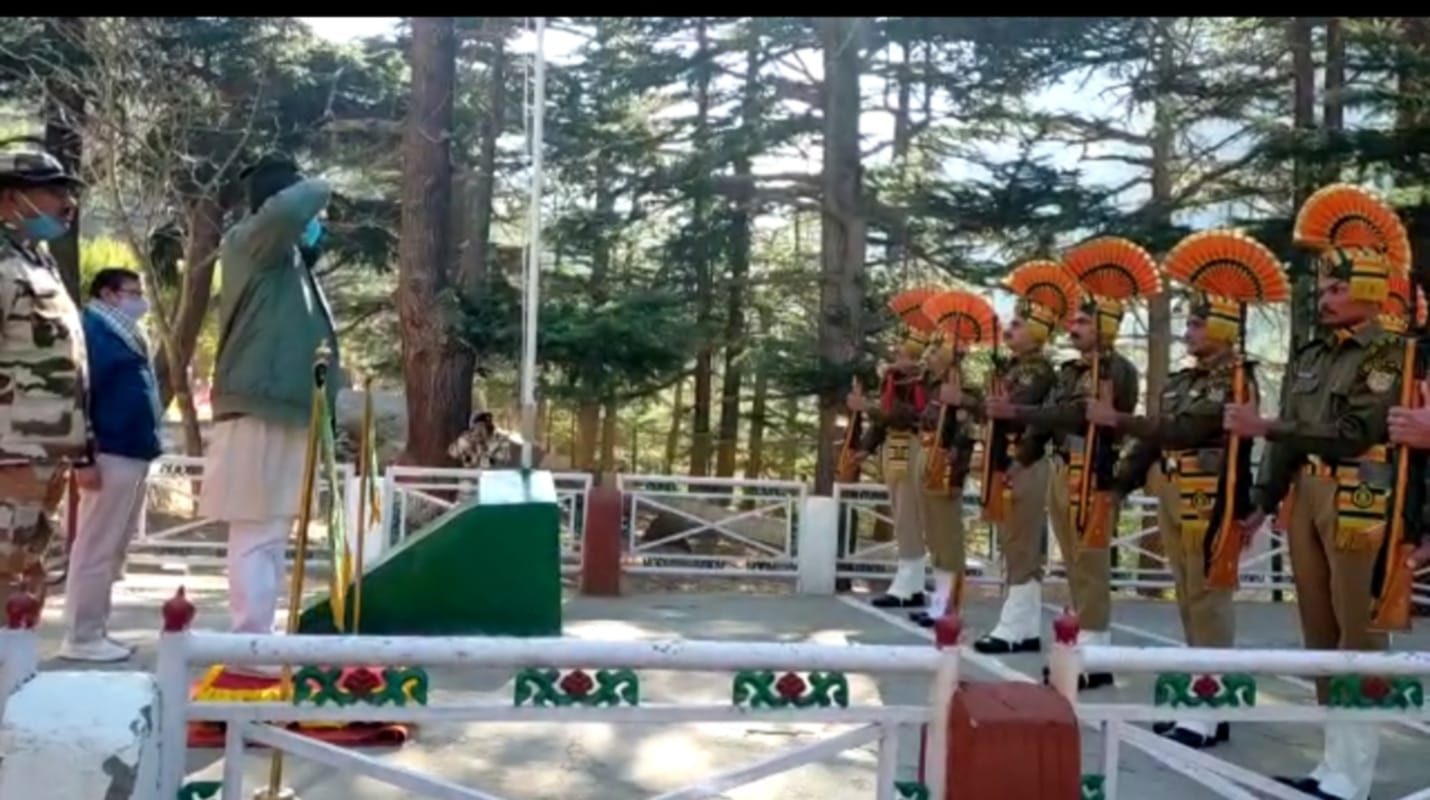 Diwali 2020 : CM Trivendra Singh Rawat celebrated Diwali with Army and ITBP soldiers