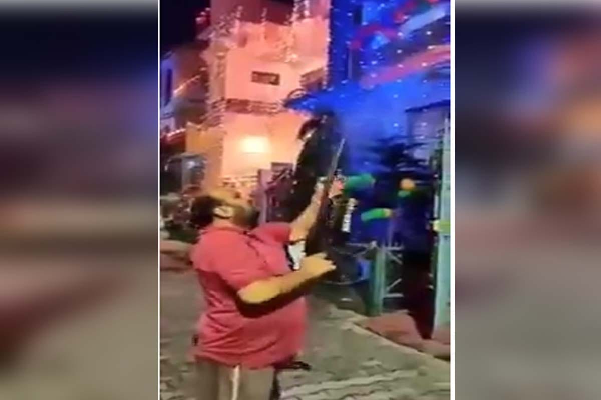 bjp ex mla in hastinapur fire on diwali night after the ban on fire crackers