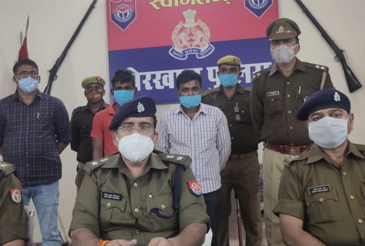 two dacoit arrest due to looted workers of Brick kiln in gorakhpur