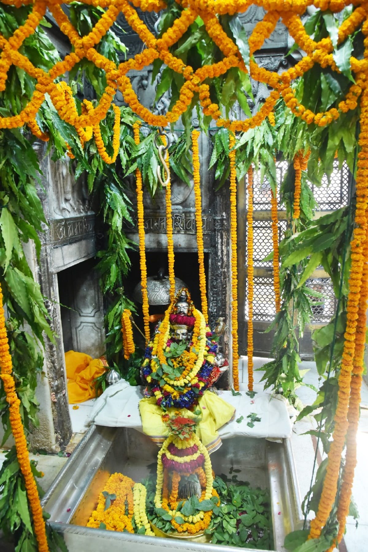 Shravan Purnima 2021 kashi Vishwanath temple Jhulanotsav festival Mahant wrote  letter for cleanliness and security