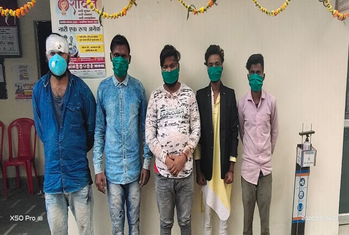 Clash In Two Groups Over Firecrackers On Diwali Five Arrested