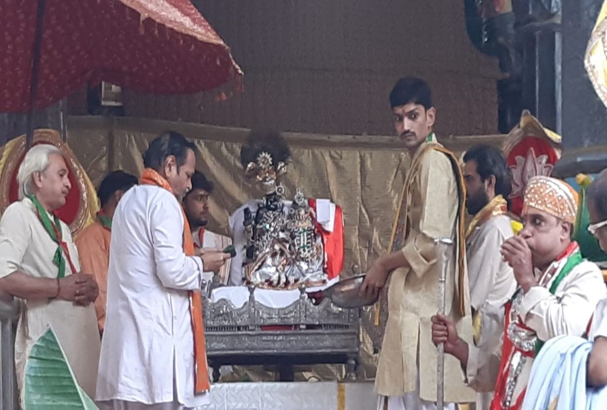 Govardhan Puja 2020 Celebration In Thakur Dwarkadhish Temple