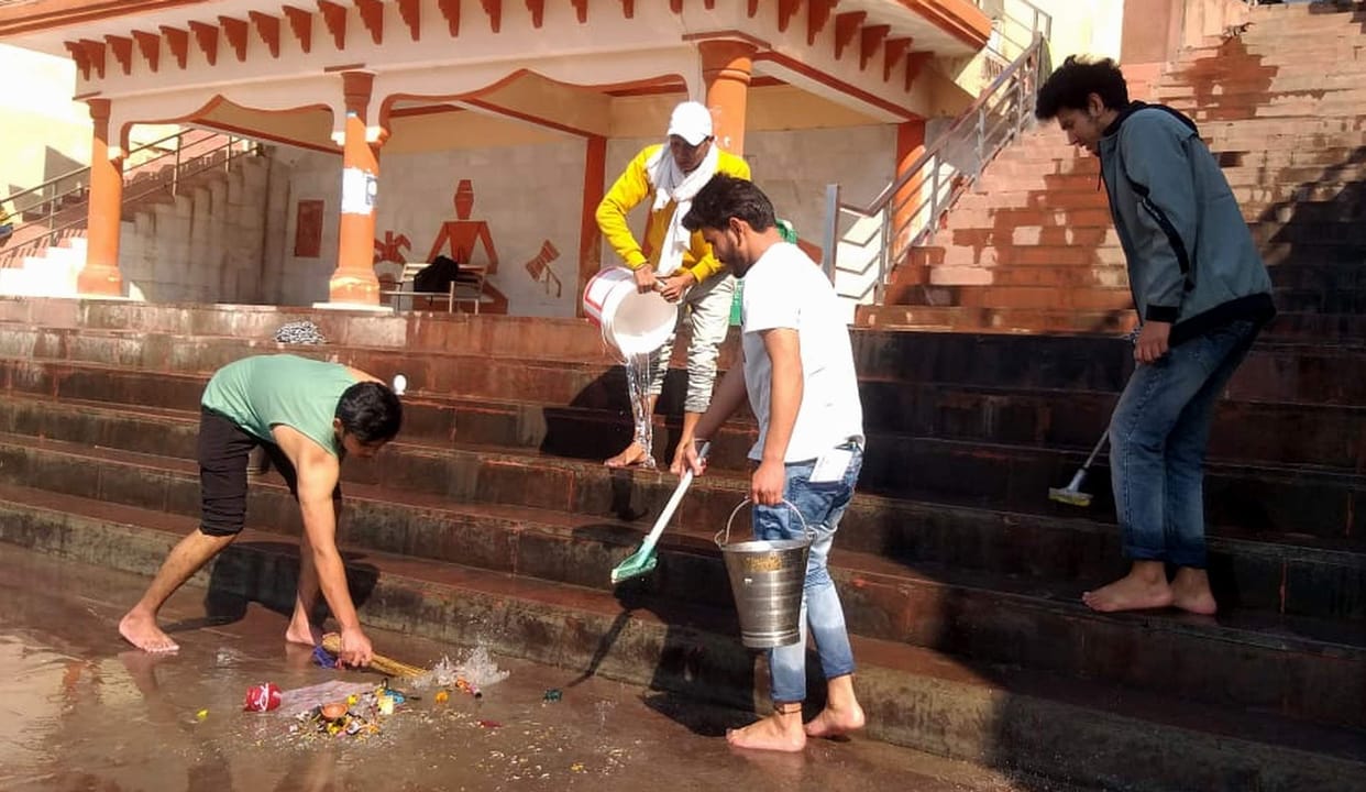 Cleanliness campaign conducted on Manikarnika Ghat