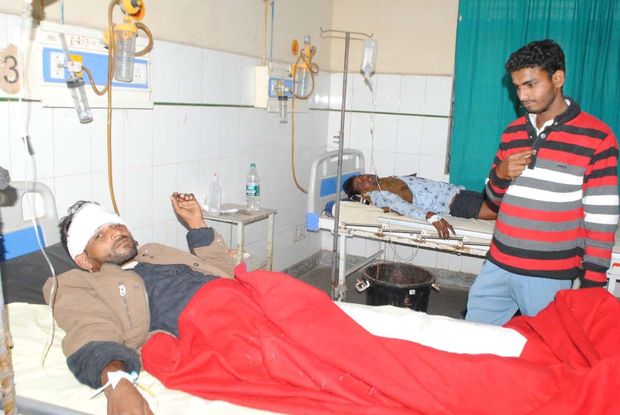 Chitrakoot: Uncontrolled tractor-trolley overturned, 16 injured