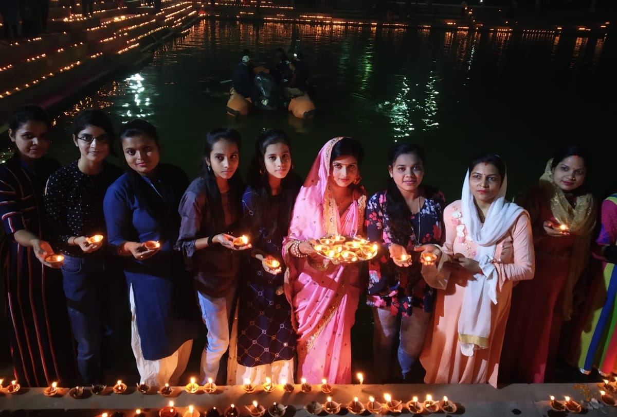 Deepotsav organized on second day of Deepawali in Surajkund Dham gorakhpur