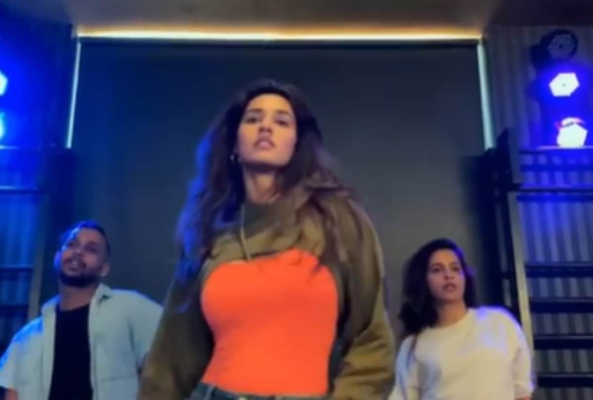 Disha patani dance video krishna shroff comment watch video