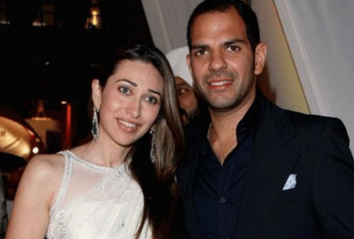 When Sanjay Kapoor asked her mother to slap Karisma Kapoor after not fit into the dress in pregnancy