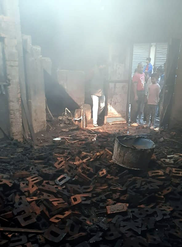Two woodcarving factories caught fire in the city