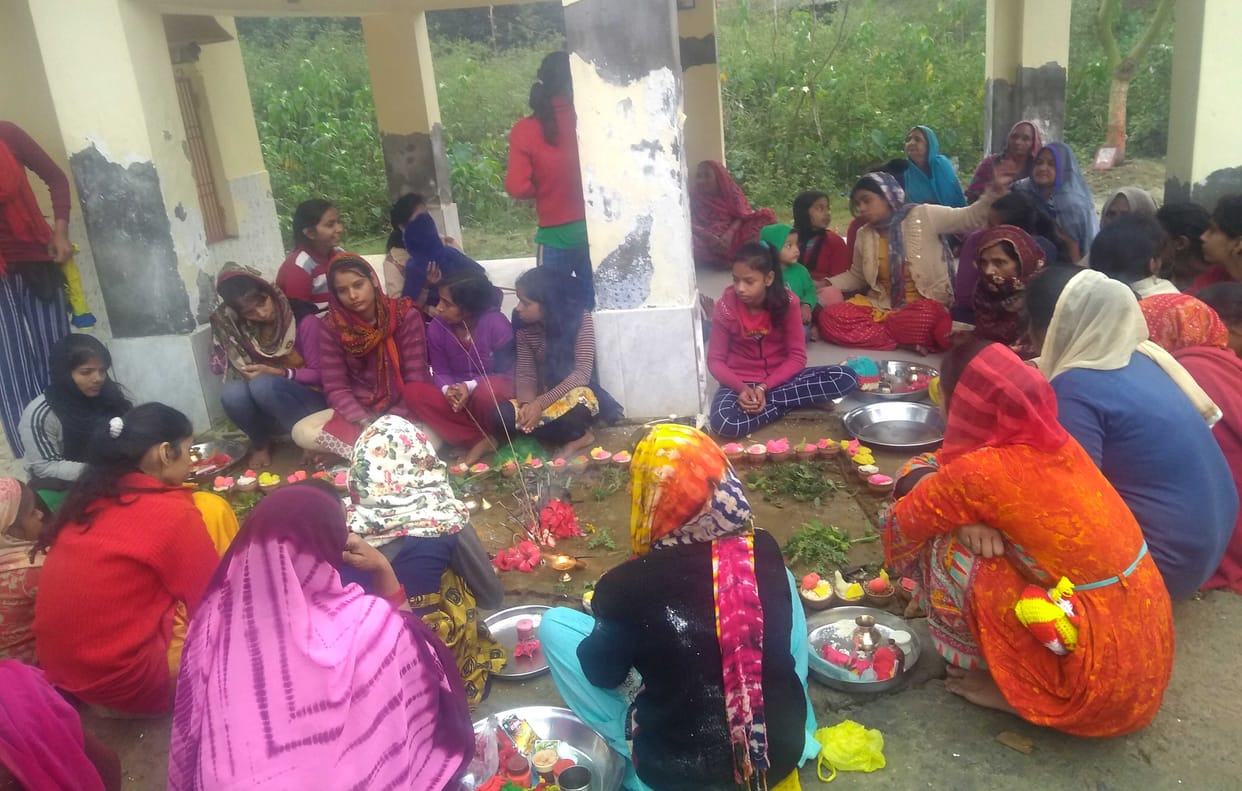 Bhaiyya Dooj was celebrated with full pomp in Azamgarh