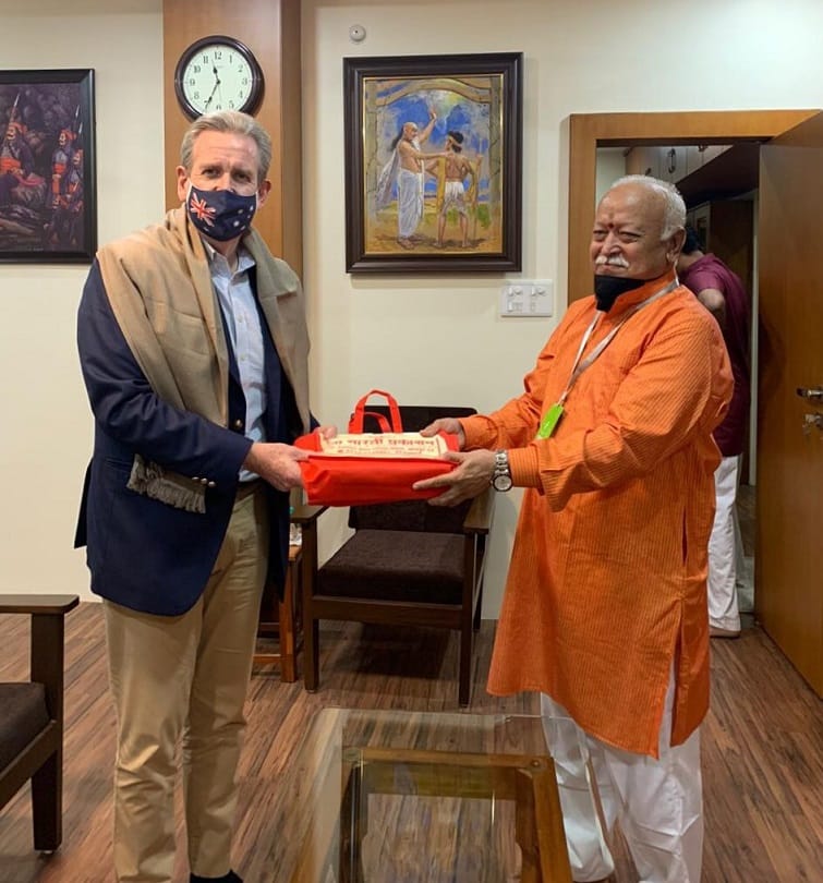 Australian High Commissioner Barry OFarrell meets Mohan Bhagwat in Nagpur