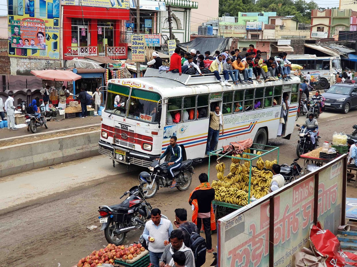 Roadways system reduced in front of the crowd