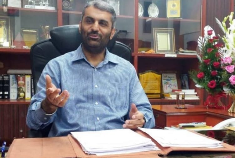 Ban on selling any goods related to army and police without identity card in Chandigarh