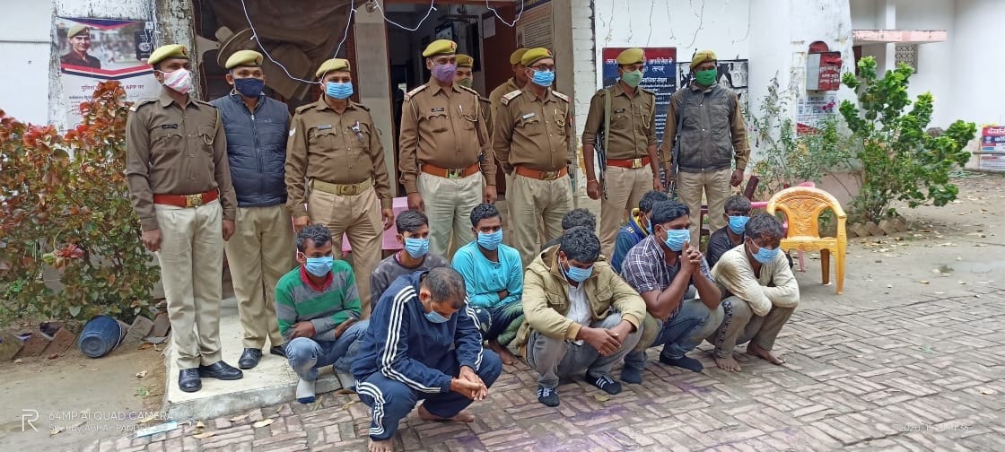 Ballia's line spot soldier caught with animal smugglers in Deoria