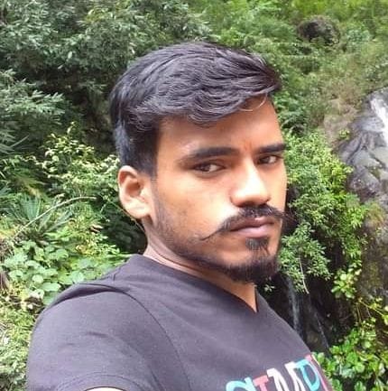Vehicle entered in a standing dumper, young man died