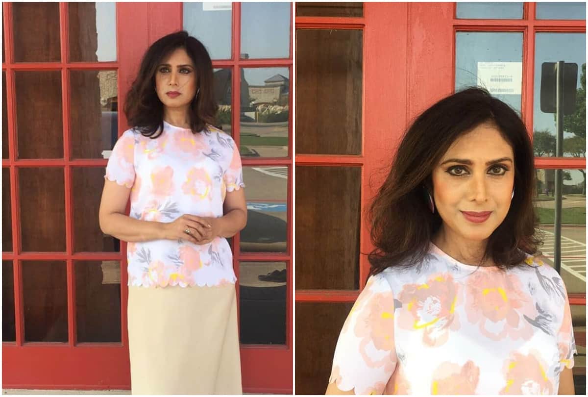 Meenakshi Sheshadri Birthday See Veteran Actress House Inside Photos