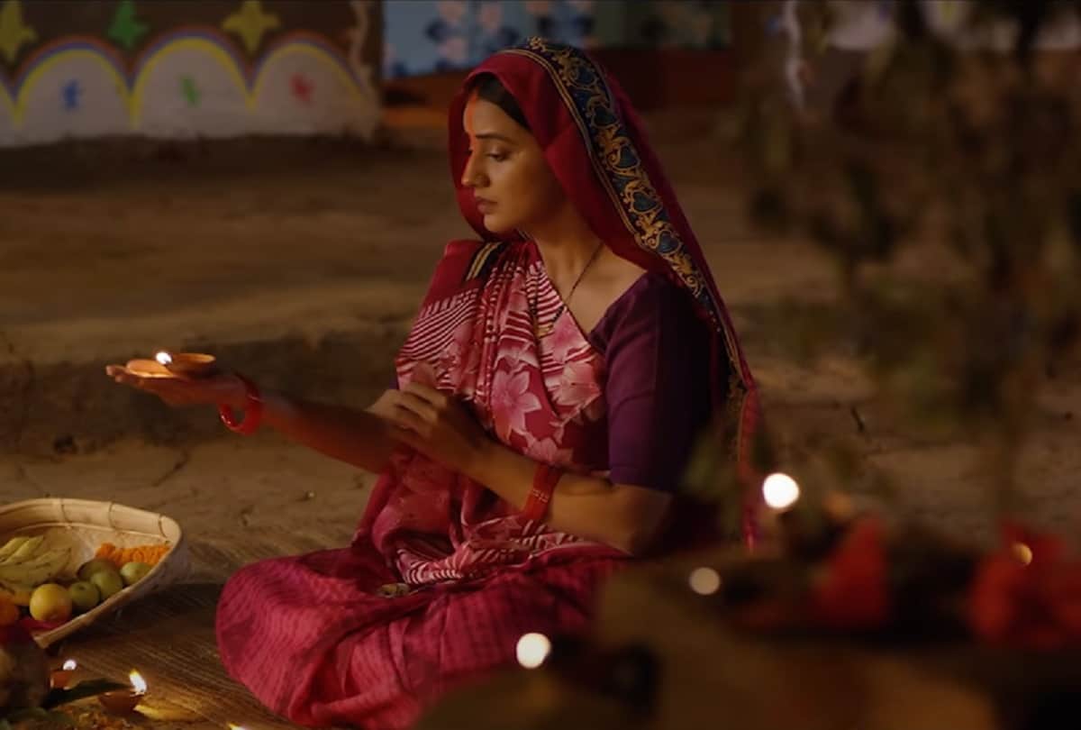 Chhath Puja 2020 bhojpuri actress Akshara Singh has release her new song banavale Rahi Suhag before Chhath Puja