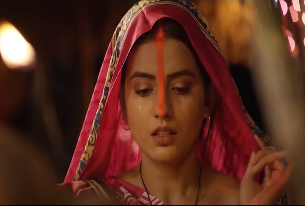 Chhath Puja 2020 bhojpuri actress Akshara Singh has release her new song banavale Rahi Suhag before Chhath Puja
