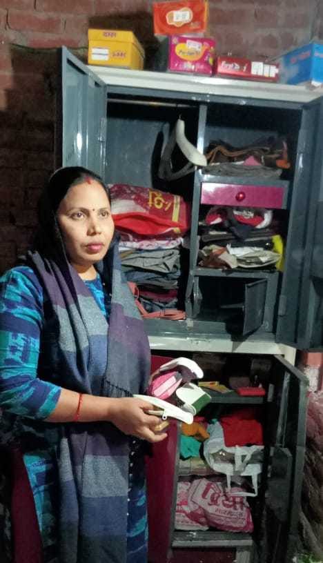 Thieves blew cash and jewelery from three houses