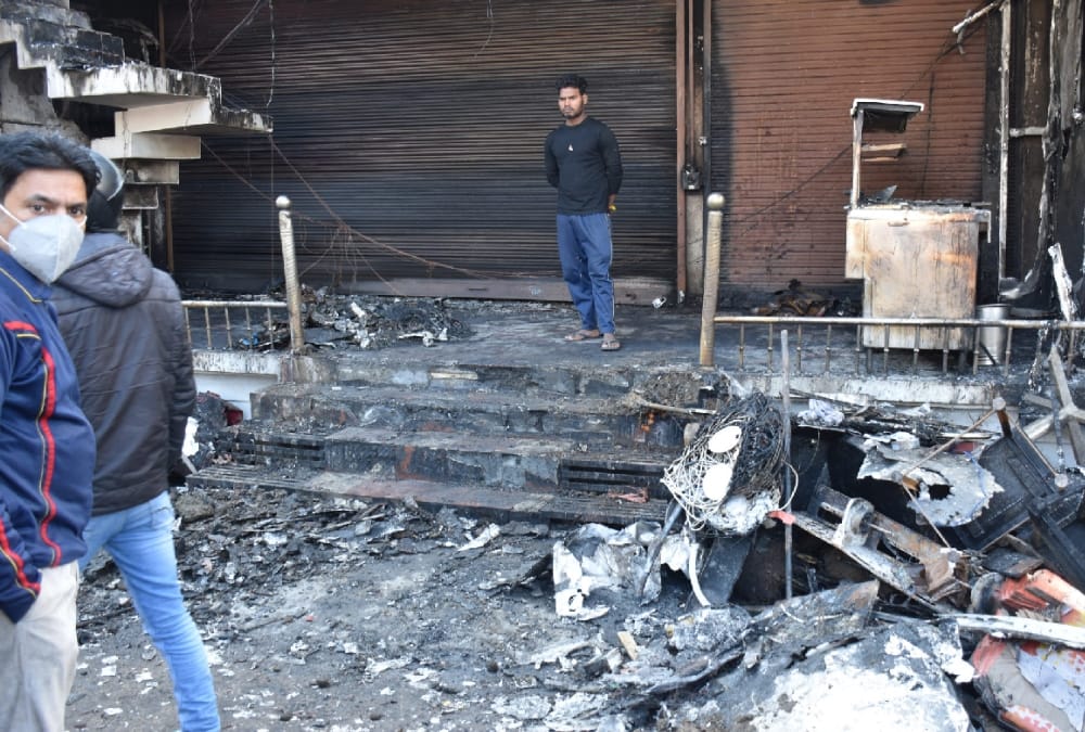 Fire in a restaurent in Sahabganj Ayodhya.