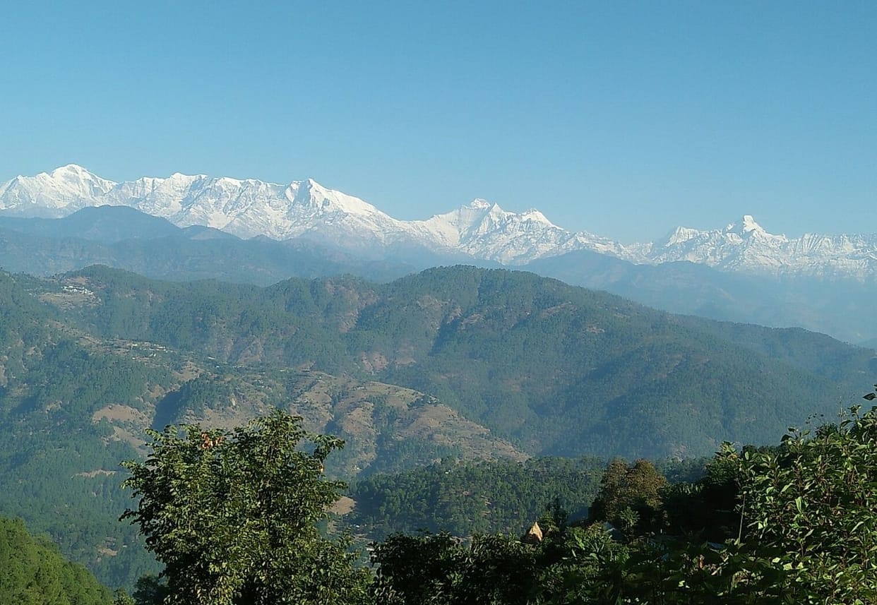 The beauty of the Himalayan peaks flourished by snowfall